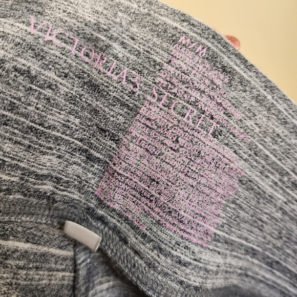 Victoria's Secret gray capri leggings size M - Picture 8 of 9